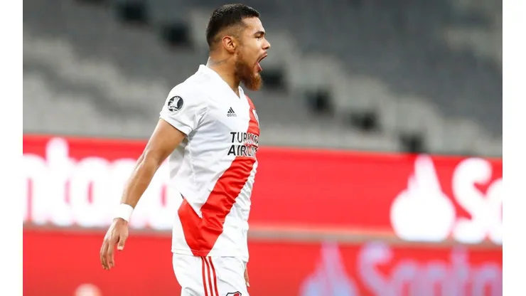 Paulo Díaz hizo el gol del empate en el partido entre Junior y River Plate