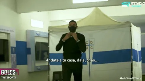 Poyet se calentó con Zampedri en la UC: “Ándate para tu casa, chao”.