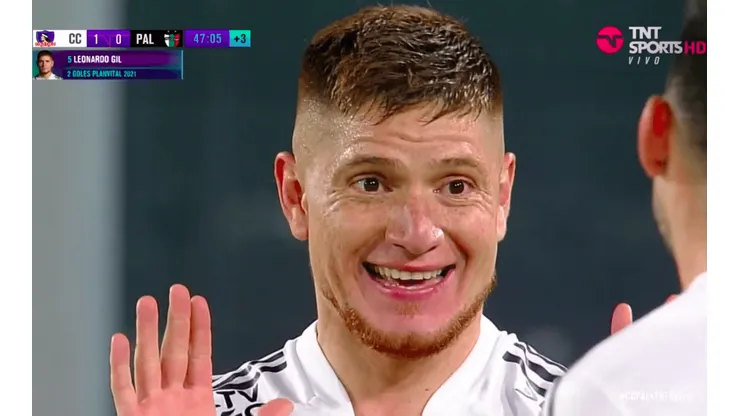 Golazo de Leonardo Gil para adelantar a Colo Colo sobre Palestino.