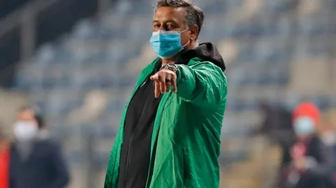 Ronald Fuentes no va más como entrenador de Santiago Wanderers