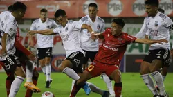 Hinchas de Colo Colo le pasan factura a Ñublense por derrota con La Serena.