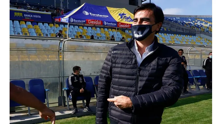 Gustavo Quinteros se refirió al rendimiento de Felipe Fritz y le envió un mensaje en pleno partido