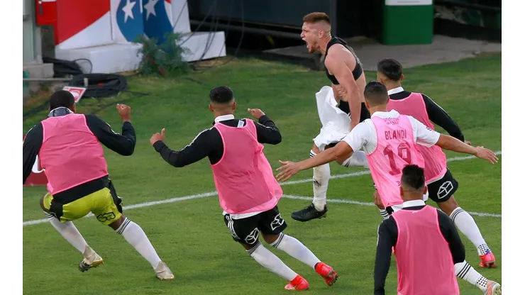 Gustavo Quinteros podrá contar con plantel entero en Colo Colo.
