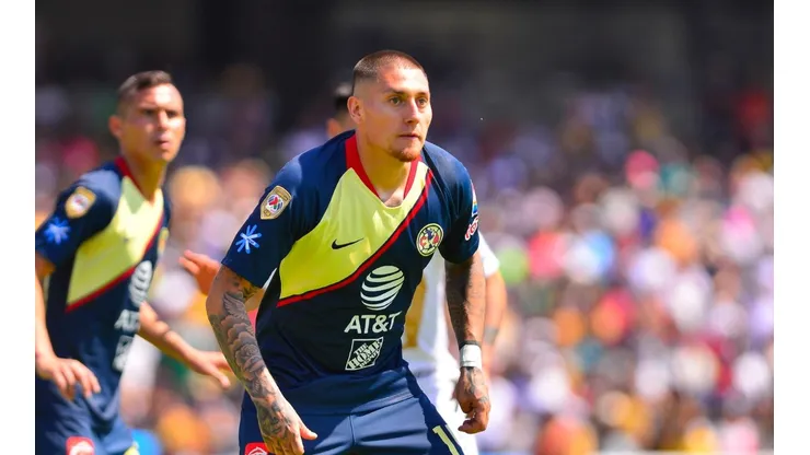 Nicolás Castillo utilizó sus redes sociales para burlarse de Colo Colo