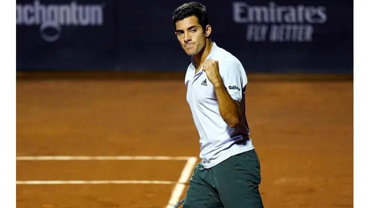 Cristian Garin avanza en Estoril sin tener que jugar
