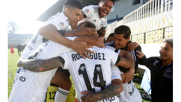 Celebran los albos: Colo Colo dormirá como puntero exclusivo del torneo