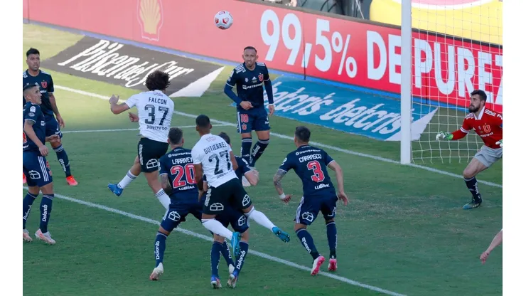 El cabezazo de Maxi Falcón que sorprendió en el Superclásico.
