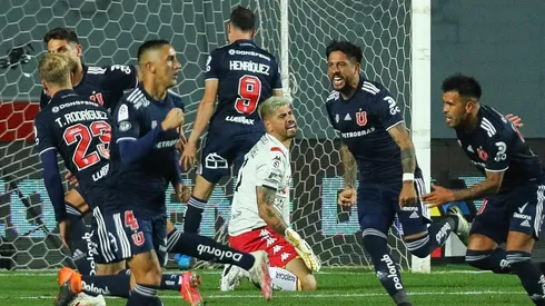 Universidad de Chile suma su primer triunfo del Campeonato Nacional.