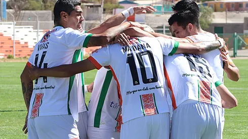 Cobresal continúa hundiendo a Santiago Wanderers en el Campeonato Nacional.