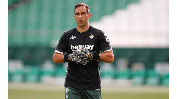 La confesión de Manuel Pellegrini sobre el futuro de Claudio Bravo.