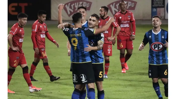 Huachipato derrota a Ñublense en el partido de la fecha.