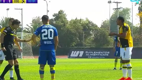 Jean Beausejour invita al árbitro a educar y no a imponer