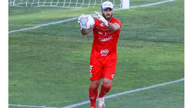 Johnny Herrera le respondió al Cóndor Rojas