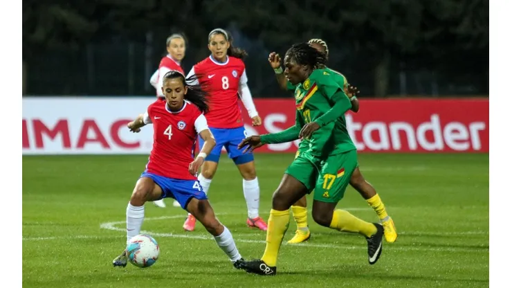 La Selección Chilena impuso su ventaja sobre Camerún y selló el boleto en Turquía.