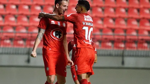 Unión La Calera se estrena en casa frente a la Liga Deportiva Universitaria de Quito en el Grupo G