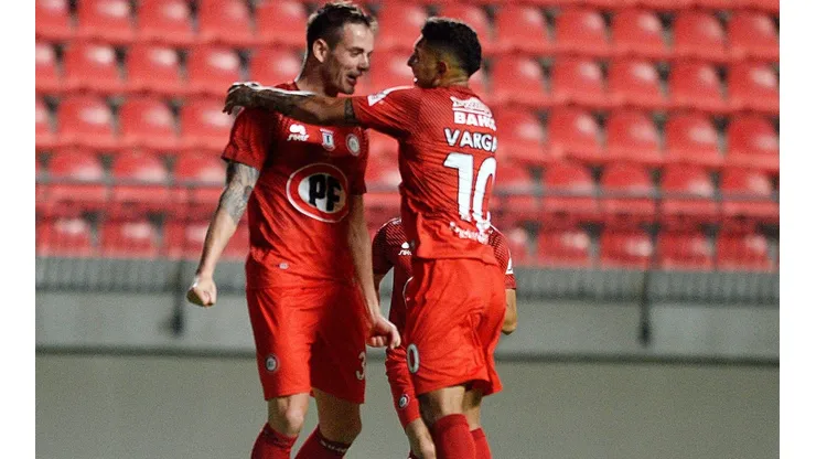 Unión La Calera se estrena en casa frente a la Liga Deportiva Universitaria de Quito en el Grupo G