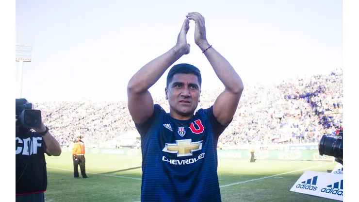 Presidente de la U quiere el regreso de David Pizarro.