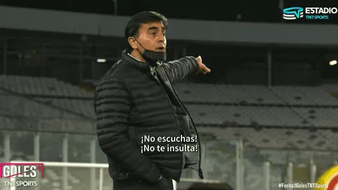 Gustavo Quinteros y su cuerpo técnico mostraron su molestia por gritos de Augusto Batalla