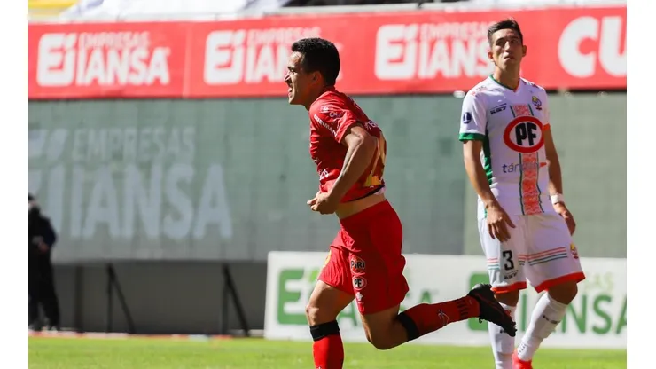 Ñublense se impuso a Cobresal y consigue su primer triunfo.