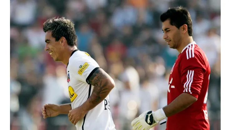 Esteban Paredes ha estado en contacto con Johnny Herrera a través de mensajes