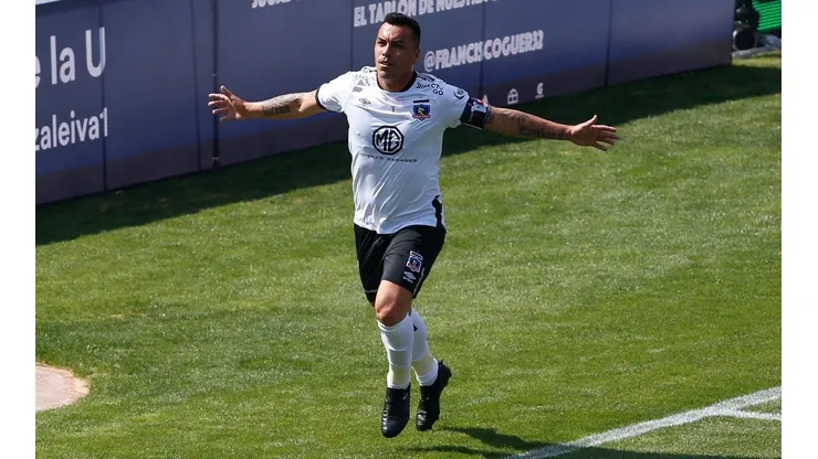 El cariñoso y respetuoso saludo de Paredes a Mirko Jozic.