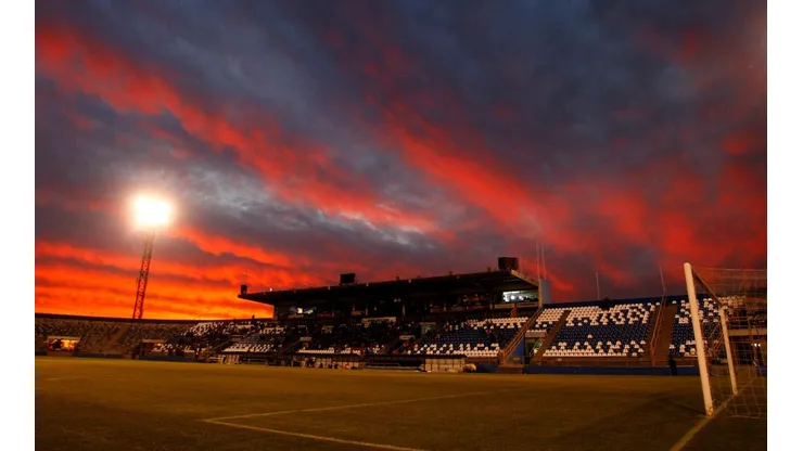 Hinchas de Universidad Católica se entusiasman con proyecto estadio