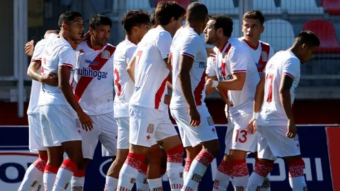 Curicó Unido enfrentará a Deportes La Serena en La Portada