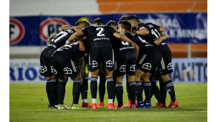 Al quinteto de canteranos en la formación titular de Colo Colo se sumó Williams Alarcón como suplente.