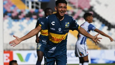 Everton sumó tres puntos en su visita a Antofagasta con Barroso de figura.