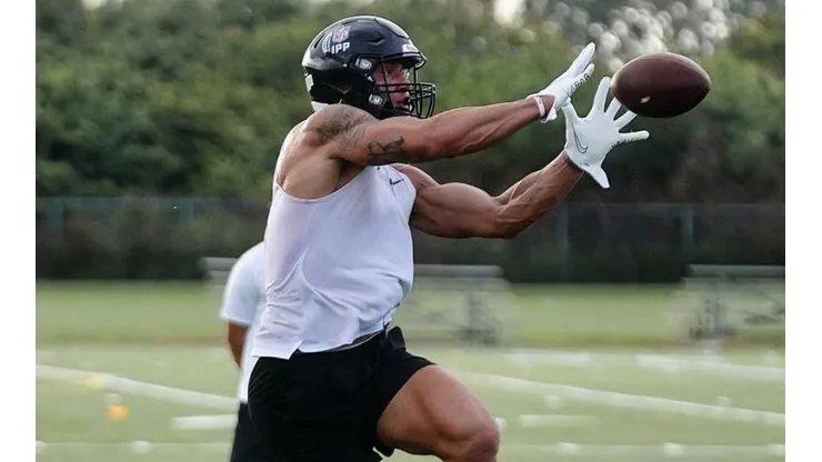 Sammis Reyes se ha preparado en la IMG Academy para ganarse su oportunidad en alguna franquicia de la NFL