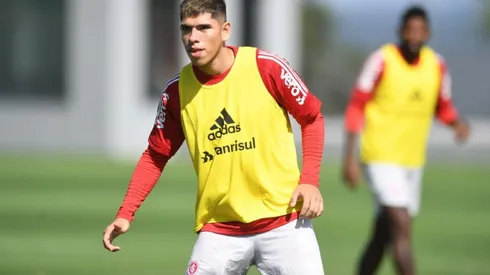 Carlos Palacios acaparó los lentes de la prensa brasileña en su primer entrenamiento