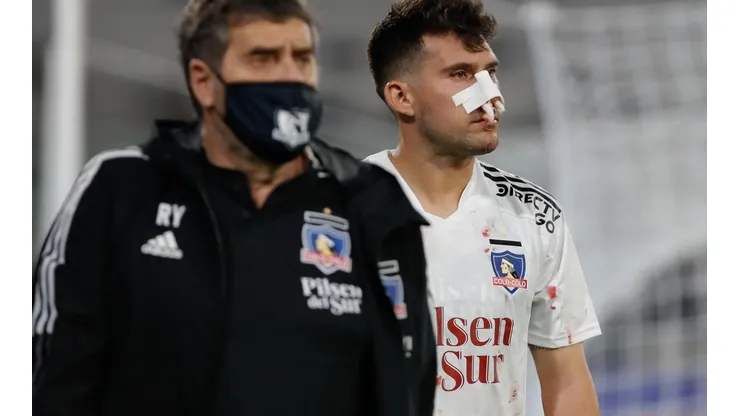 César Fuentes debió abandonar el campo a los 86 minutos para ser atendido y someterse a cirugía para reparar el tabique nasal