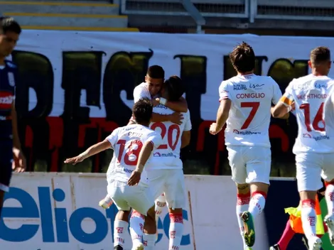 Curicó Unido derrota a Deportes Melipilla con gol olímpico