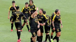 Fernández Vial espera el llamado a la Primera B.