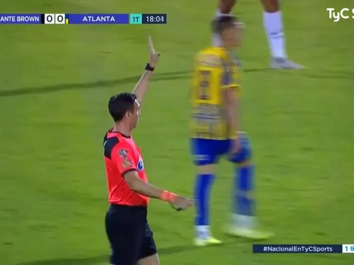 La pelea que tuvo en suspenso un partido en Argentina