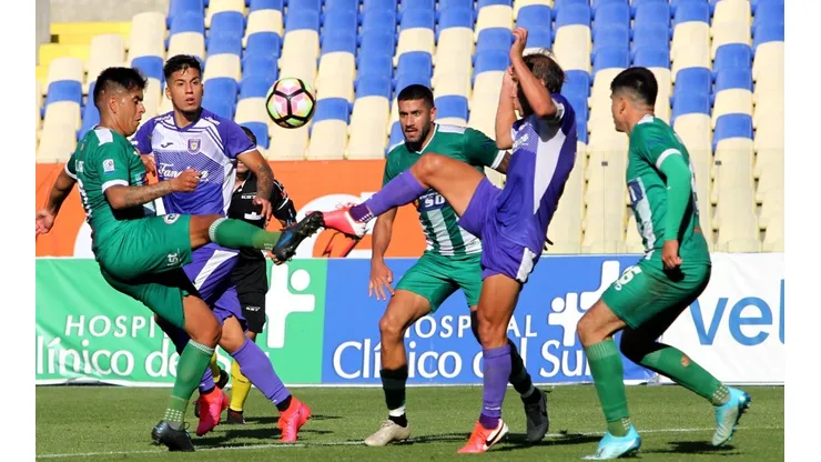El León celebra su permanencia en la Segunda División.