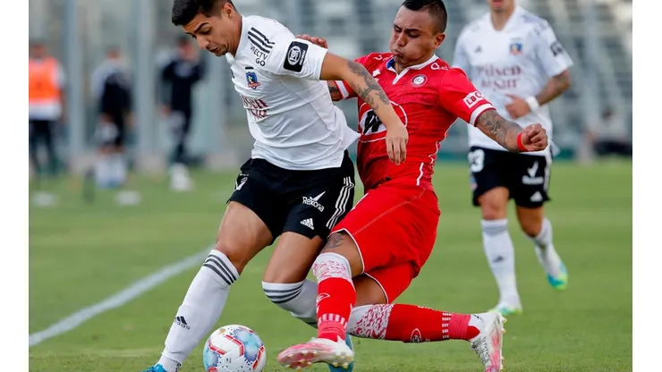 Colo Colo recibe a Unión La Calera en el Estadio Monumental por la fecha inaugural del Campeonato Nacional.