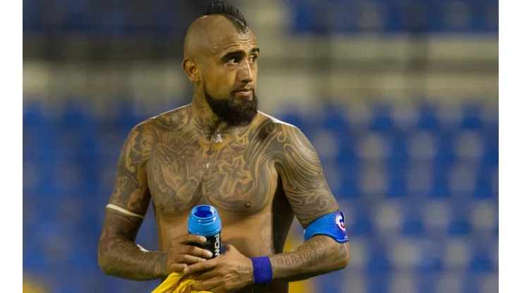Arturo Vidal aprovechó su recuperación para observar el partido de la Copa Libertadores Femenina