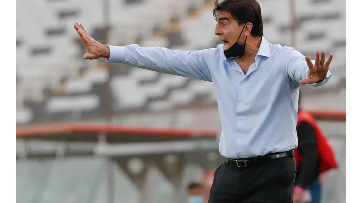 Gustavo Quinteros consideró necesarios los fichajes del defensor central y de otro delantero.