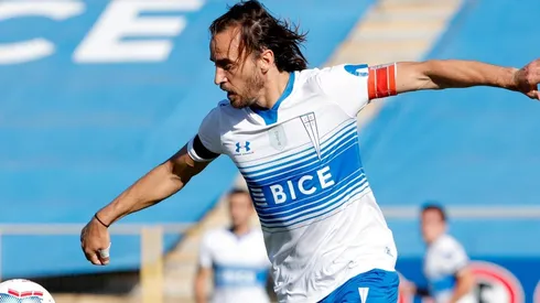 Chapa Fuenzalida con respaldo en la capitanía pese a los reclamos.