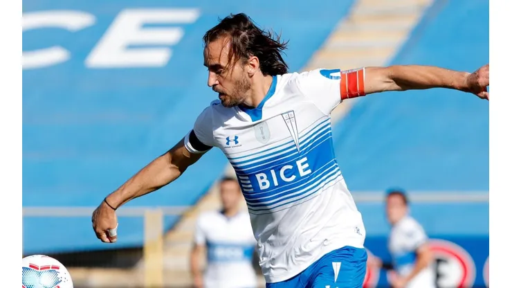 Chapa Fuenzalida con respaldo en la capitanía pese a los reclamos.