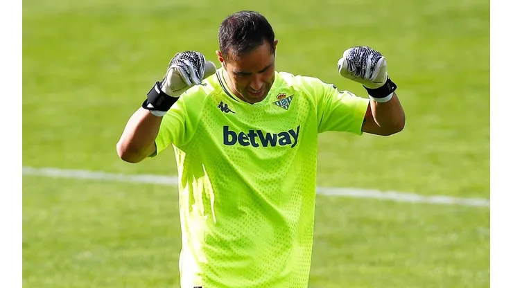 Bravo volvió con triunfo a la titularidad en el Betis. (Foto: Getty Images)