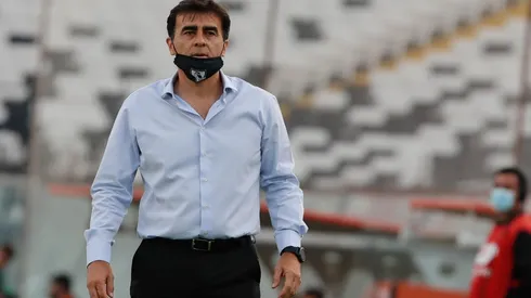 Gustavo Quinteros estaría inquieto con el tema del central en Colo Colo