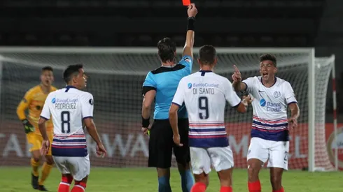 Diego Braghieri acusa amenazas tras su planchazo a Larrivey