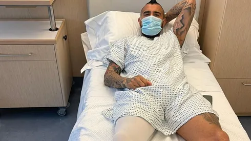 Arturo Vidal compartió dos fotos del postoperatorio en una clínica de Milán