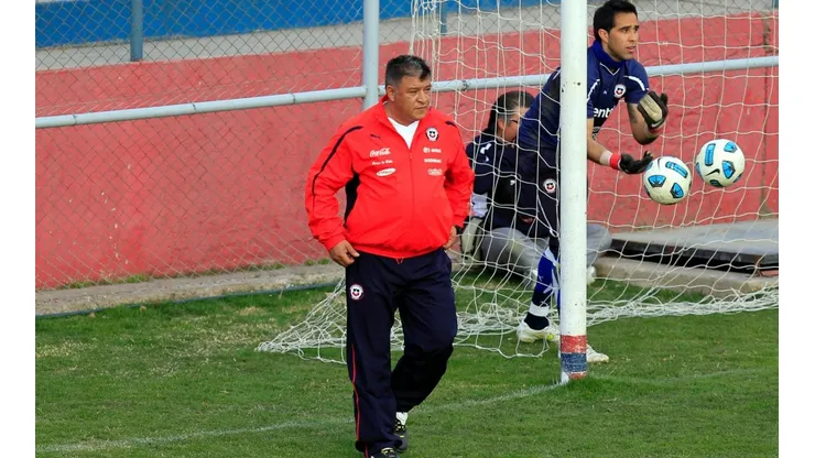 Claudio Borghi adelantó un posible regreso de Claudio Bravo a Colo Colo a mediados de este año