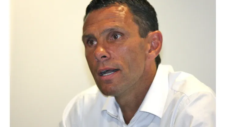 Poyet ofreció sus primeras palabras como entrenador de Cruzados