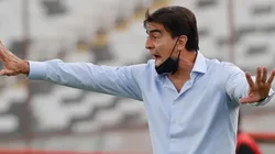 Gustavo Quinteros buscaría un central en el extranjero