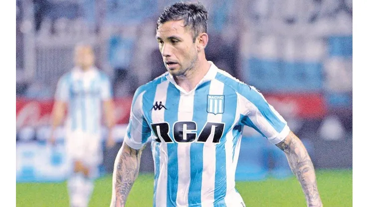 Mena finalmente superó su contagio de Covid-19 y será parte del plantel de Racing en la Supercopa