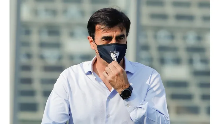 Gustavo Quinteros necesita con urgencia un defensor central